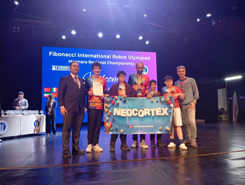 Malatyalı Öğrenciler Robot Olimpiyatlarında Deprem Bölgesini Temsil Etti