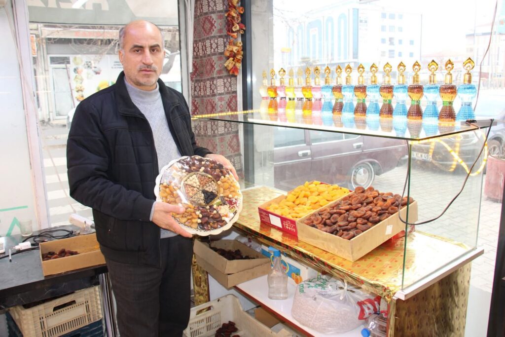 Oğlunun Bıçakladığı 54 Yaşındaki Baba Hayatını Kaybetti