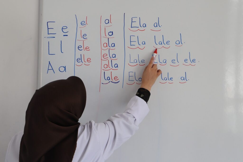 Battalgazi’de Okuma Yazma Seferberliği Yaşlı Vatandaşların Hayali Gerçek Oluyor