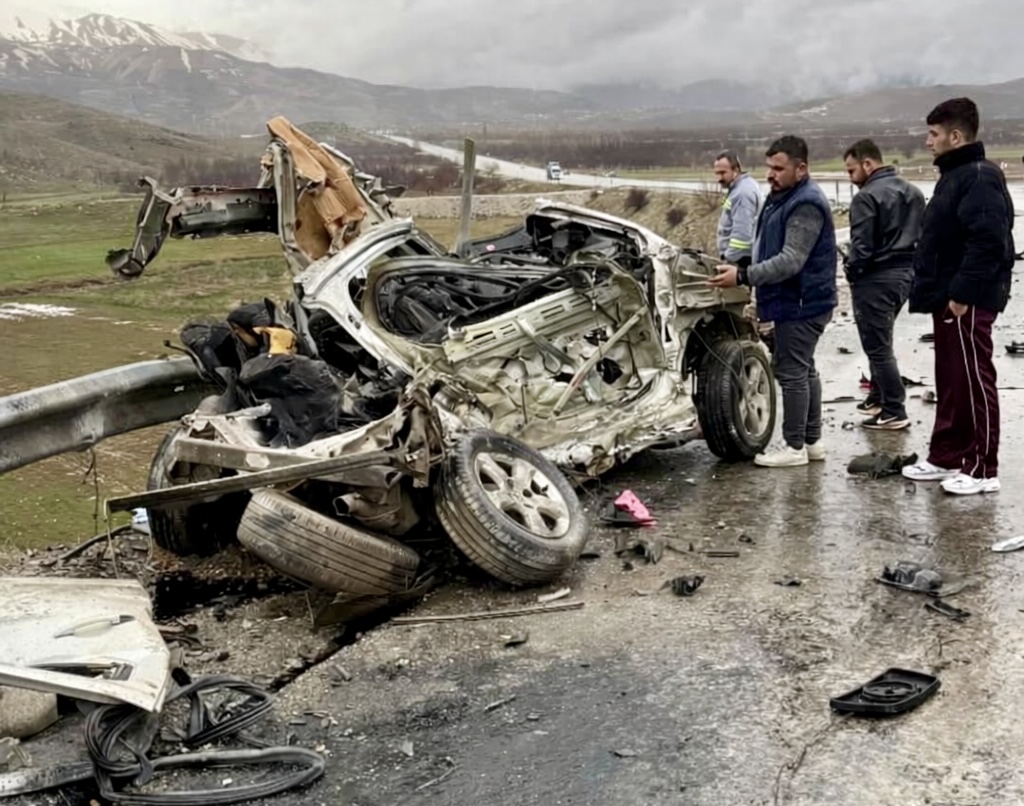 Doğanşehir’de Feci Kaza: 3 Kişi Hayatını Kaybetti