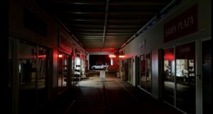 Geçici Ticaret Merkezi Karanlığa Gömüldü, Esnaf Tedirgin