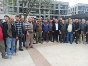 Sanayi Esnafı Valilik Önünde Toplandı: 3 Gün Süre Verilen Esnaflardan Vekillere Sert Tepki