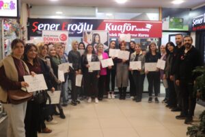 Sıfırdan Mesleğe: Ücretsiz Kuaför Kursuyla Hayatlar Değişti