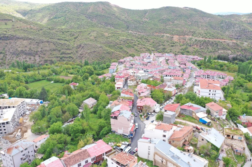 Pütürge Merkezde Sıcak Asfalt Çalışması Tamamlandı