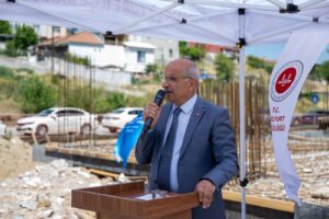 Başkan Er, Cami Temel Atma Töreninde Eksik Gördü Talimat Verdi
