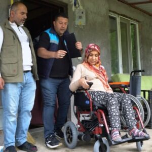 Büyükşehirden Engelli Bireylere Akülü Sandalye Desteği