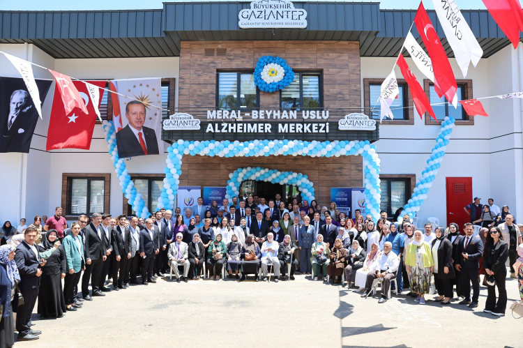 Gaziantep’te Dev Sağlık Yatırımı: Meral-Beyhan Uslu Alzheimer Merkezi Açıldı