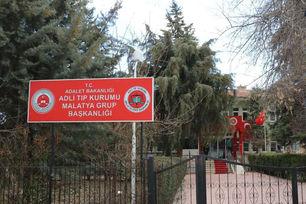 Geri Dönüşüm Fabrikasında Feci İş Kazası: İşçi Pres Makinesine Sıkışarak Hayatını Kaybetti