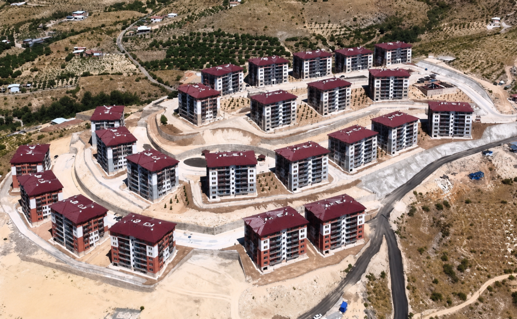 Konak’ta 512 Deprem Konutu Teslim Ediliyor
