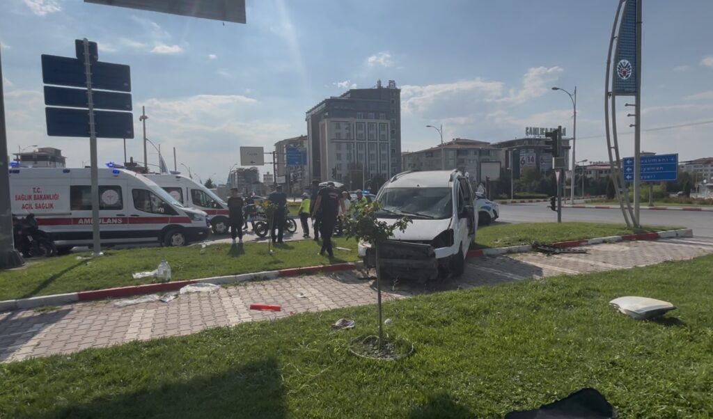 Malatya’da İki Ayrı Kaza: 5 Kişi Yaralandı