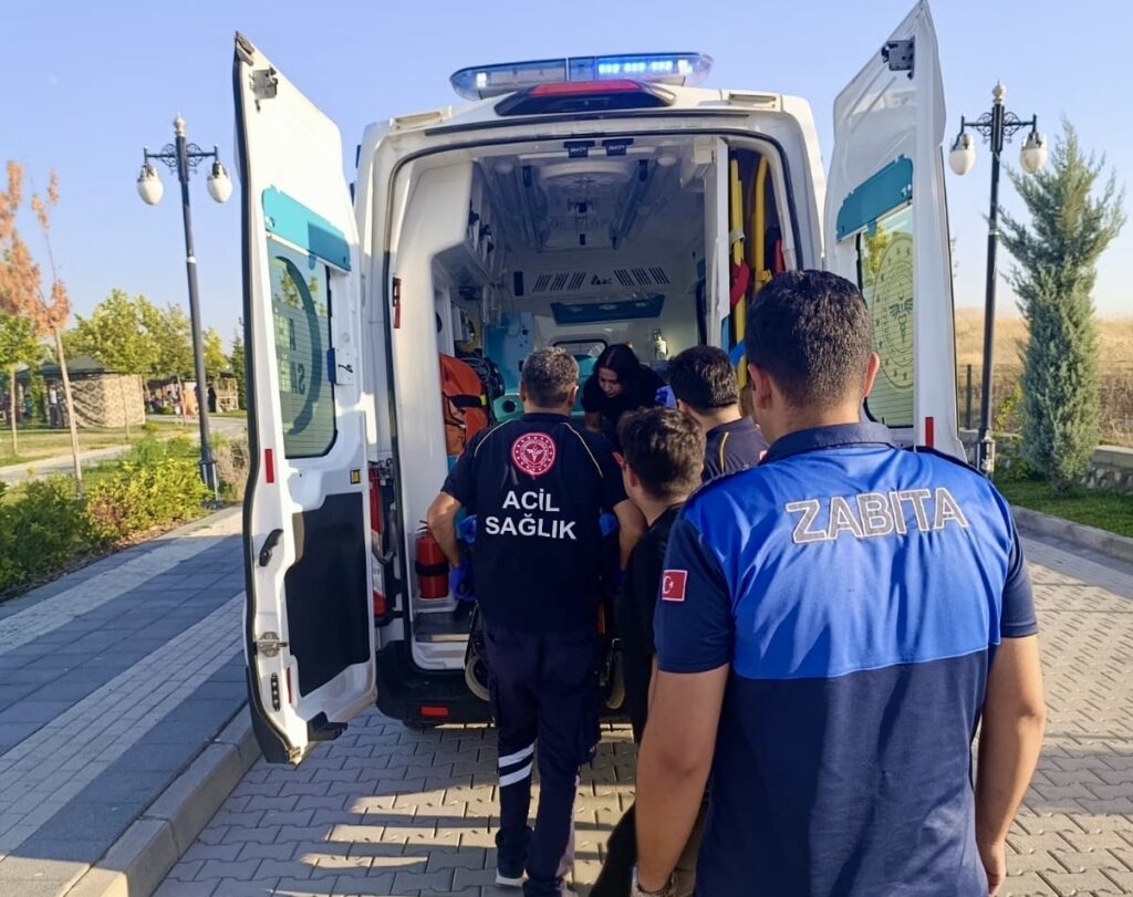 Parkta Epilepsi Nöbeti Geçirdi: Zabıta Ekipleri Seferber Oldu