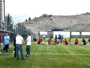 Yeşilyurtspor Kulüp Başkanı Ayhan: “Güçlü ve Sürdürülebilir Bir Takım Kuruyoruz”