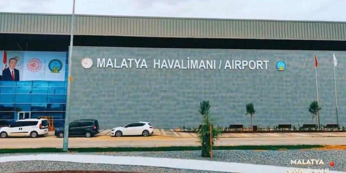 Malatya Havalimanı’nın Yeni Terminali İlk Yolcularını Karşıladı! İlk Uçuş İstanbul’dan Geldi