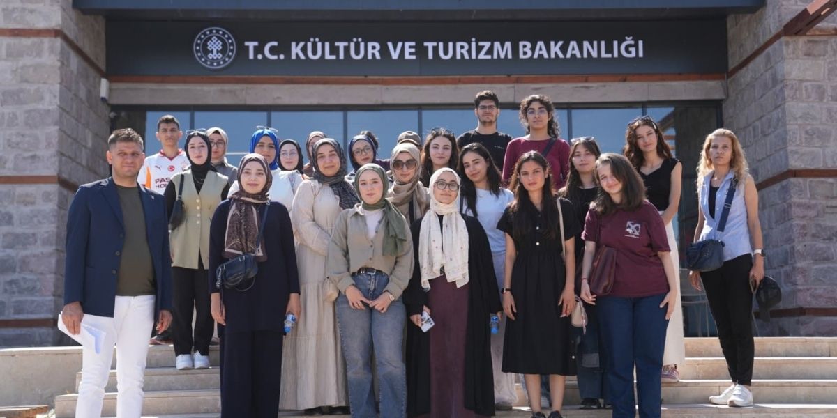 Battalgazi’de Üniversite Öğrencilerine Tarih Ve Kültür Gezisi