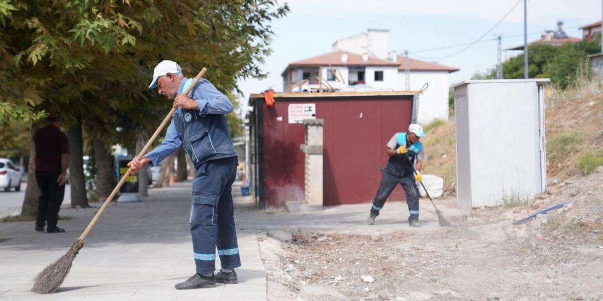Battalgazi’de Konteyner Çarşılar Temizleniyor: Esnaf Kalıcı İş Yerlerine Taşınıyor