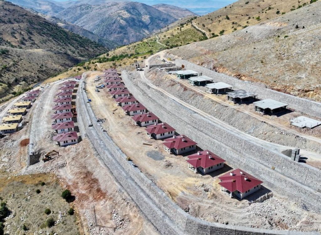 Başkan Geçit’ten Kadiruşağı Mahallesine Köprü Müjdesi!