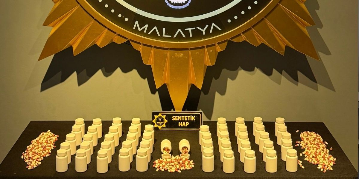 Malatya’da Narkotik Operasyonu: 2 Bin 920 Sentetik Ecza Hap Ele Geçirildi