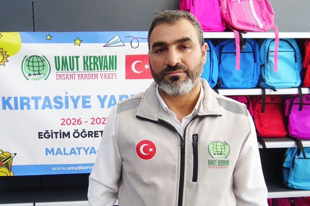 Umut Kervanı’ndan 100 Öğrenciye Kırtasiye Desteği