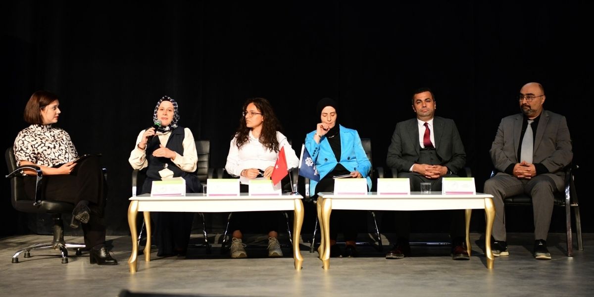 Malatya’da Yaşlılıkta Yalnızlık Masaya Yatırıldı: “Kriz Kapımızda Değil, Tam İçimizde”