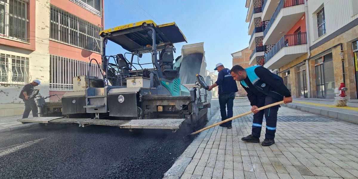 Malatya’da TOKİ Konutlarının Yolları Asfaltlandı! İki Mahallede Çalışmalar Tamamlandı