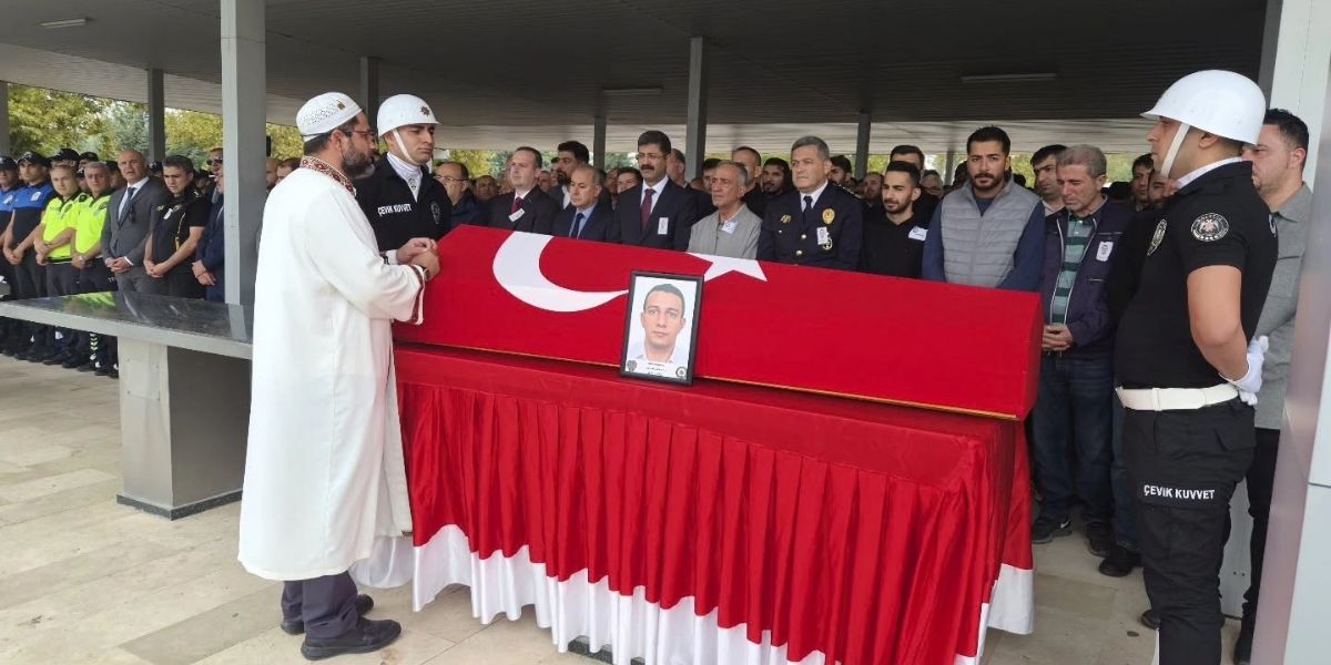 Sinop’ta Tekne Kazasında Hayatını Kaybeden Polis Memuru Malatya’da Toprağa Verildi
