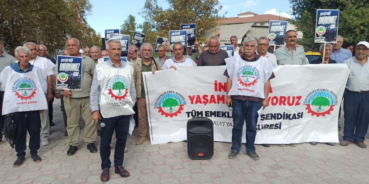 Malatya’da Emeklilerden Seyyanen Zam Çağrısı: “Sadaka Değil, Emeğimizin Karşılığını İstiyoruz”
