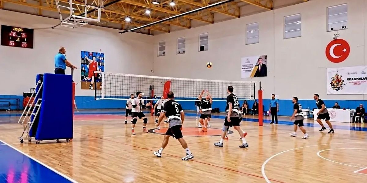 Malatya’da Voleybol Turnuvasının Şampiyonu Belli Oldu! Millî Eğitim Müdürlüğü Birinci
