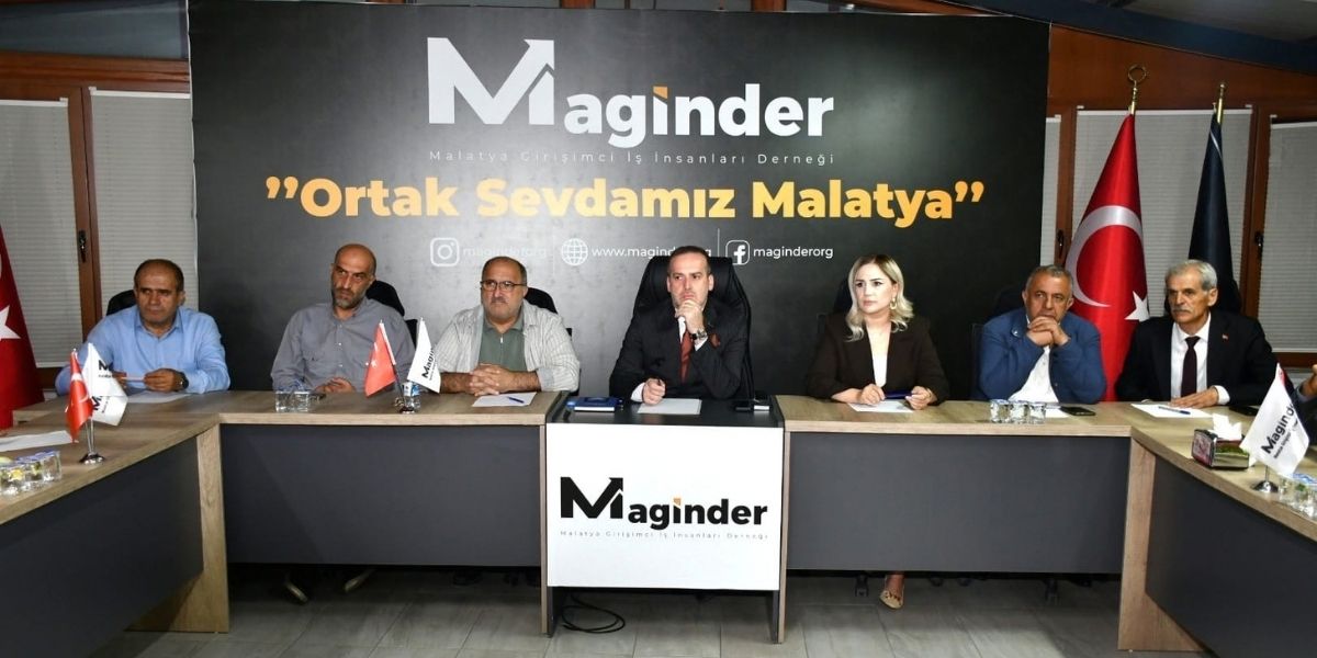 Battalgazi Muhtarlar Derneği’nden Salih Karademir’e Onur Ödülü